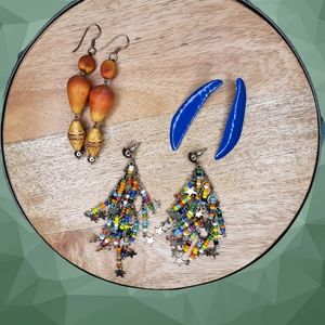 2/$15 vintage earrings chandelier stars wood bobbles blue swoops